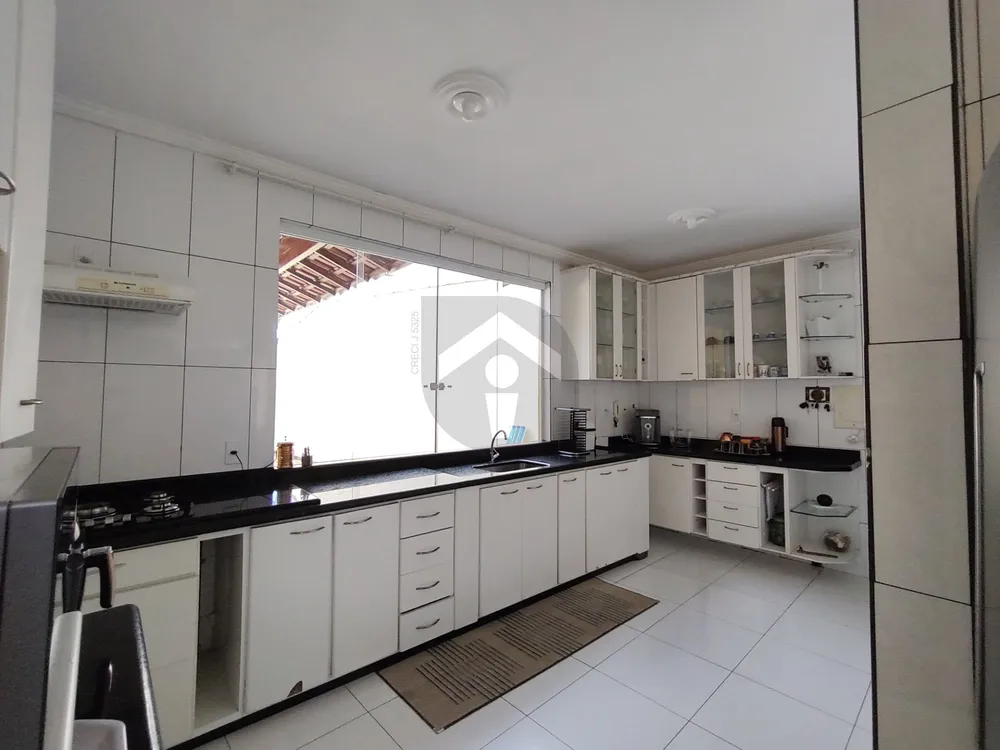 Casa, 3 quartos, 250 m² - Foto 3