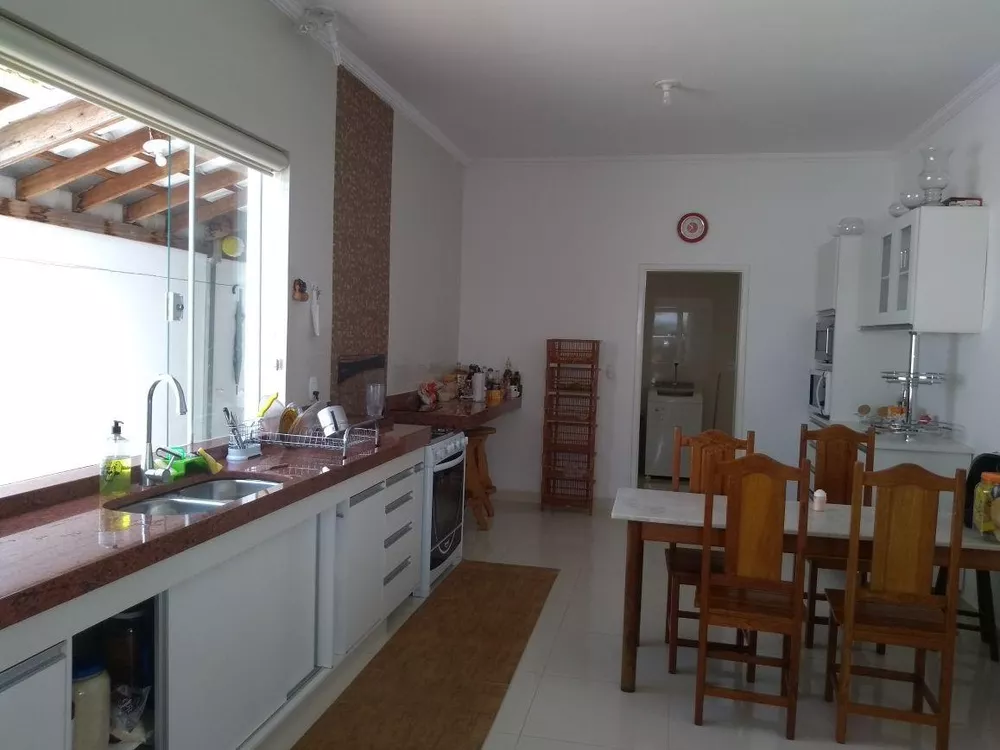 Casa, 3 quartos, 2809 m² - Foto 3