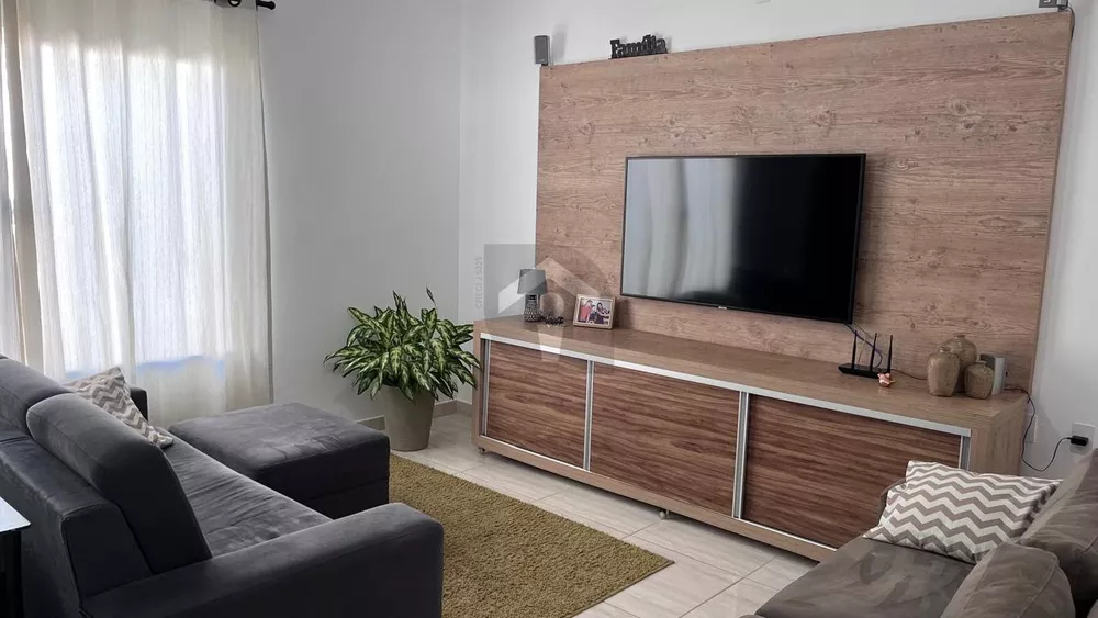 Casa, 3 quartos, 168 m² - Foto 2