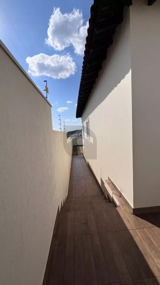 Casa, 3 quartos, 168 m² - Foto 1