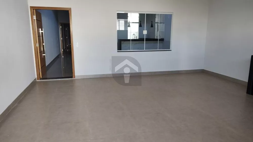 Casa à venda com 3 quartos, 139m² - Foto 2