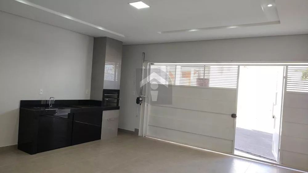 Casa à venda com 3 quartos, 139m² - Foto 3