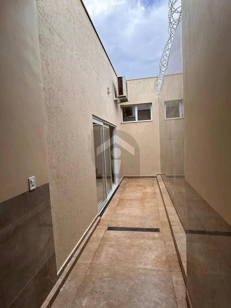 Casa, 1 quarto, 180 m² - Foto 2