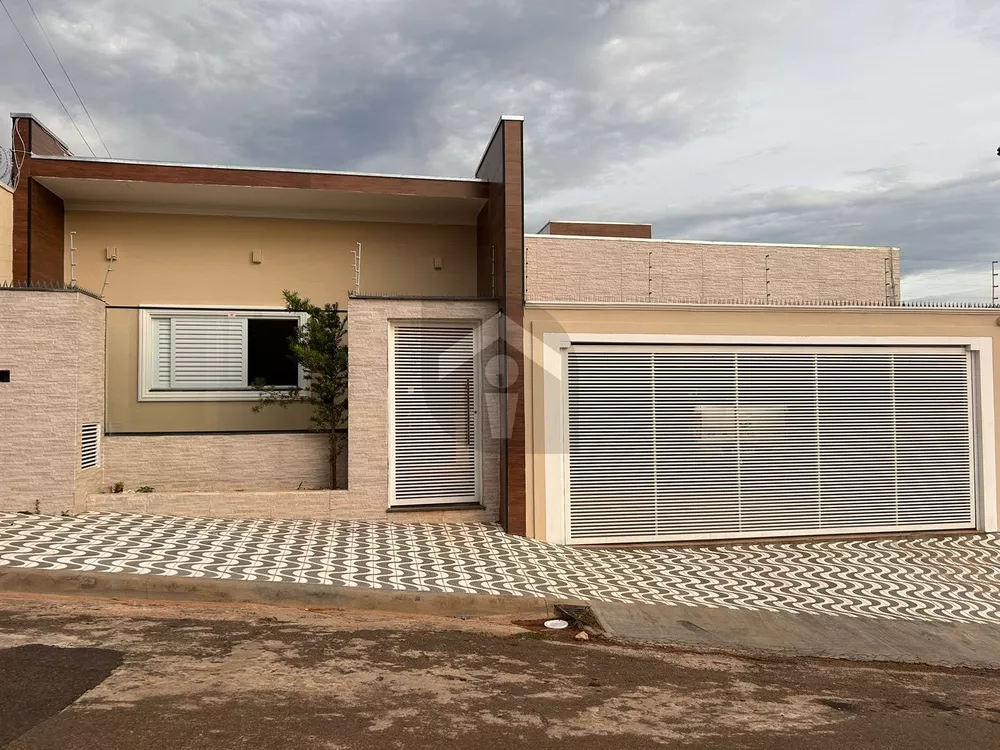 Casa, 1 quarto, 180 m² - Foto 1