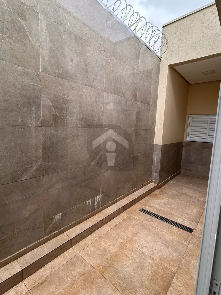 Casa, 1 quarto, 180 m² - Foto 2