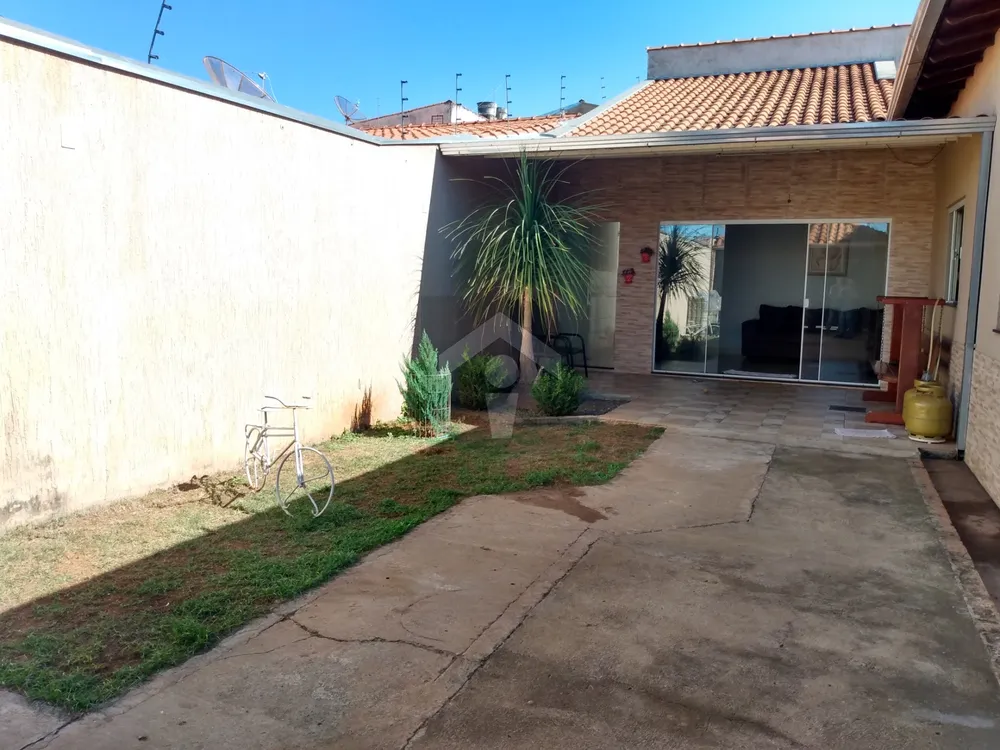 Casa, 2 quartos, 200 m² - Foto 2