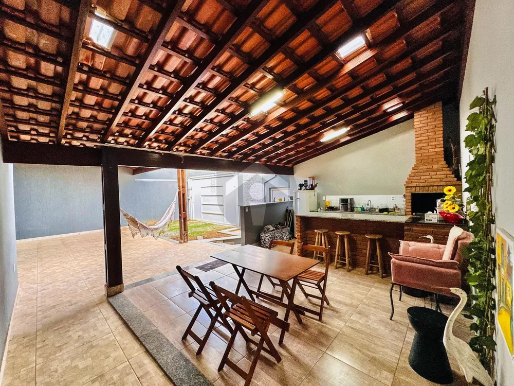 Casa, 3 quartos, 230 m² - Foto 3