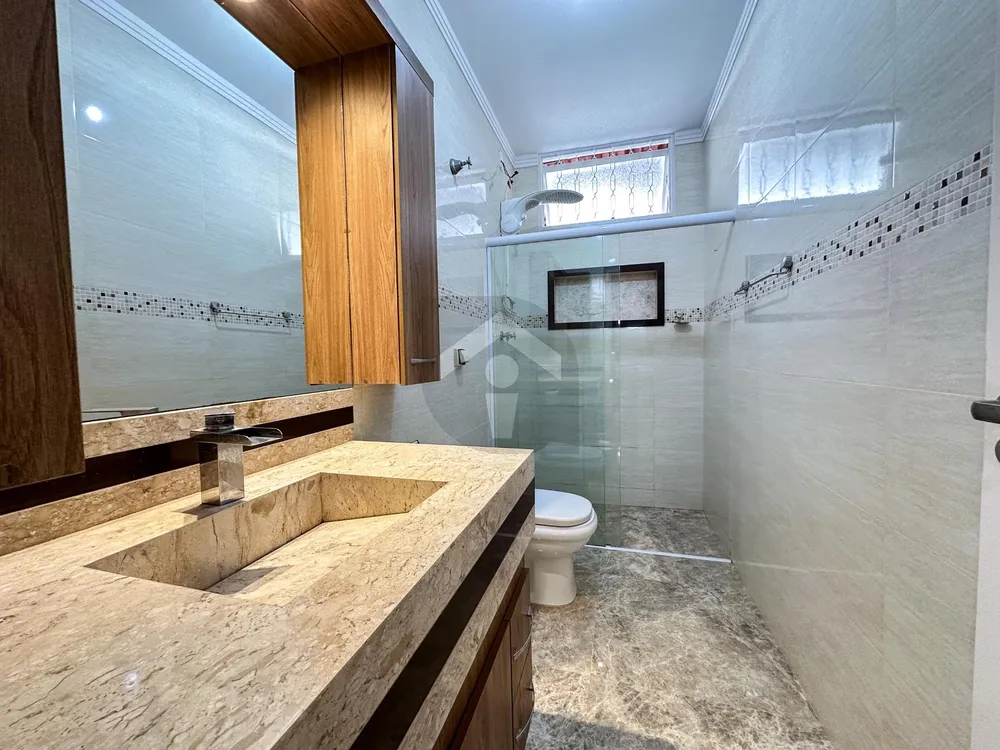 Casa, 3 quartos, 208 m² - Foto 2