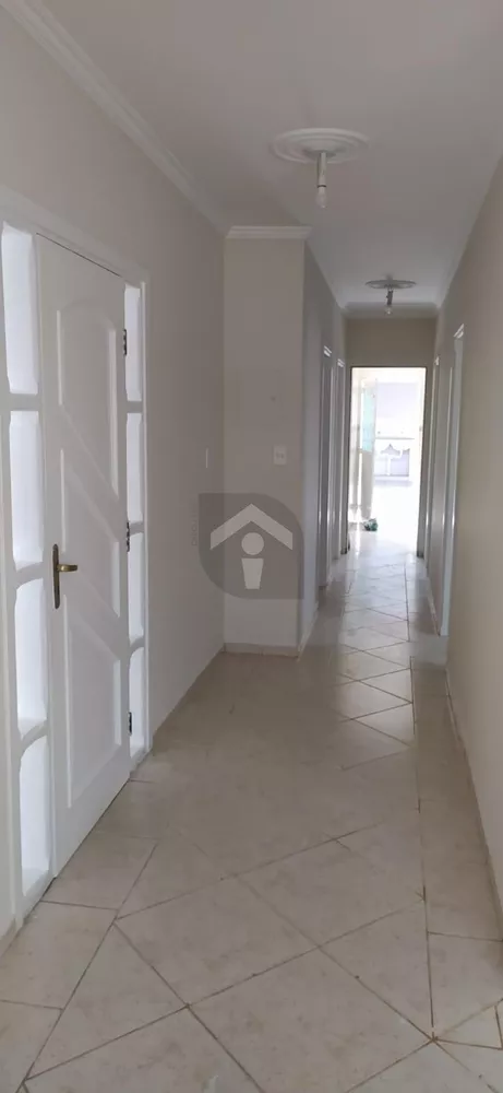 Casa à venda com 3 quartos, 158m² - Foto 4