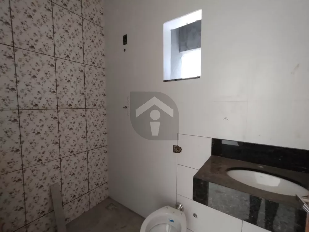 Casa à venda com 2 quartos, 68m² - Foto 4