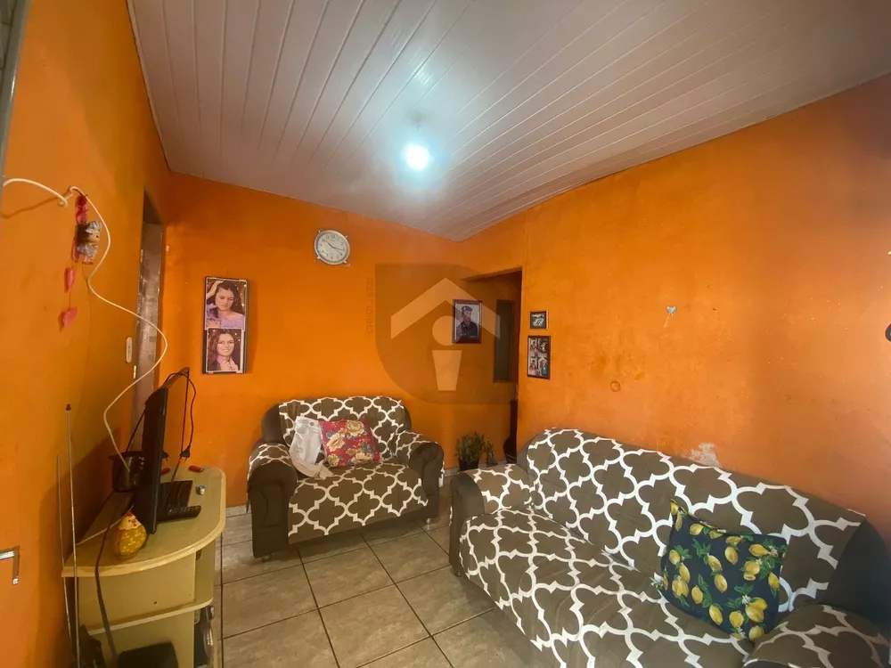 Casa à venda com 2 quartos, 45m² - Foto 3