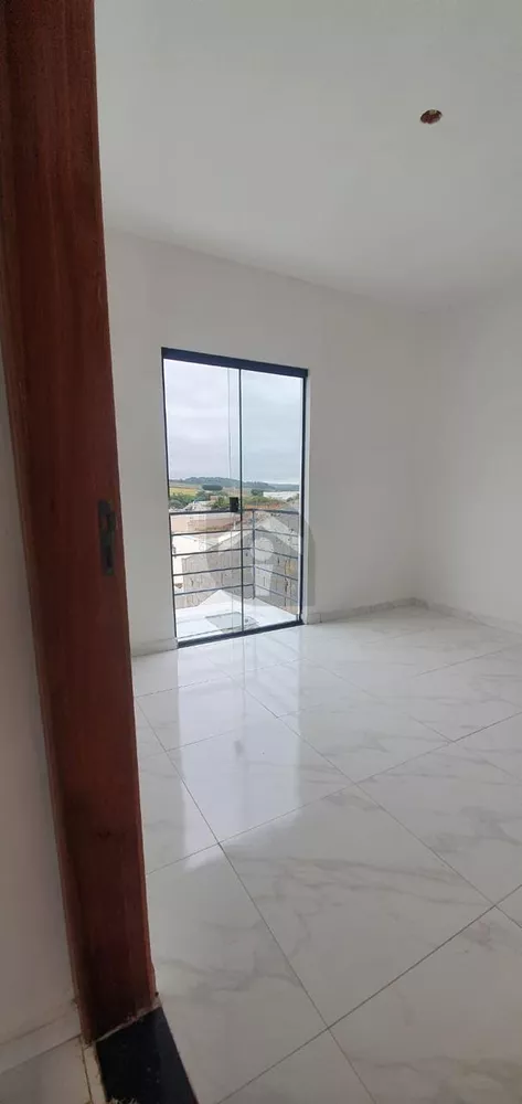 Casa à venda com 2 quartos, 70m² - Foto 7