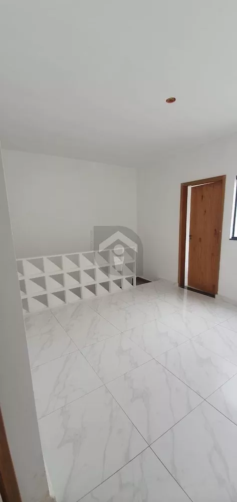 Casa à venda com 2 quartos, 70m² - Foto 10