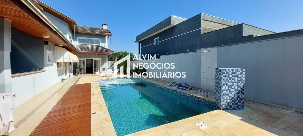Casa, 5 quartos, 1000 m² - Foto 1
