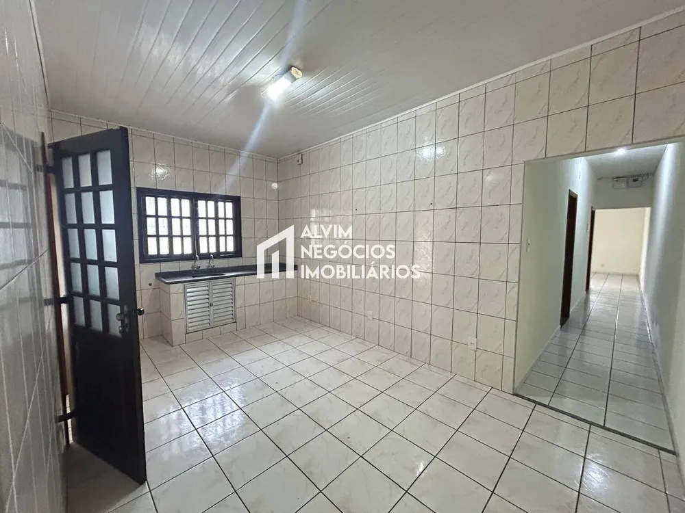 Casa, 4 quartos, 274 m² - Foto 2