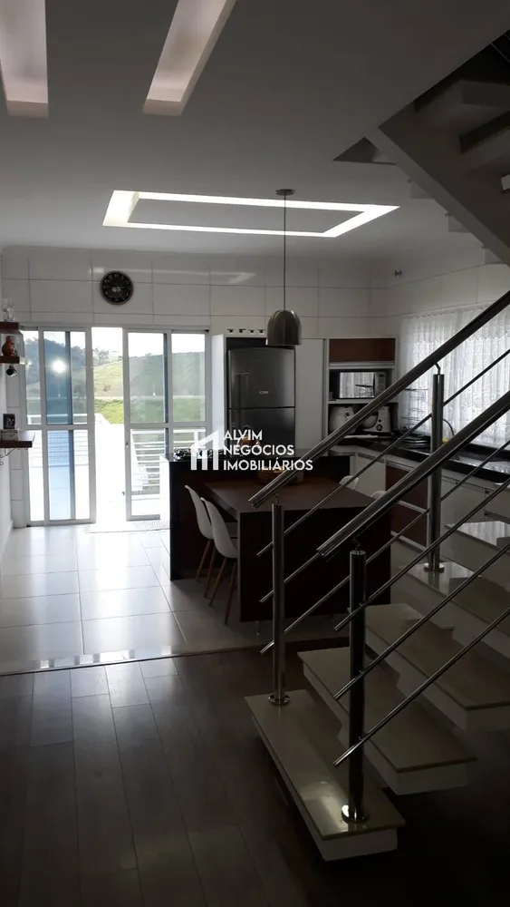 Casa, 3 quartos, 230 m² - Foto 4