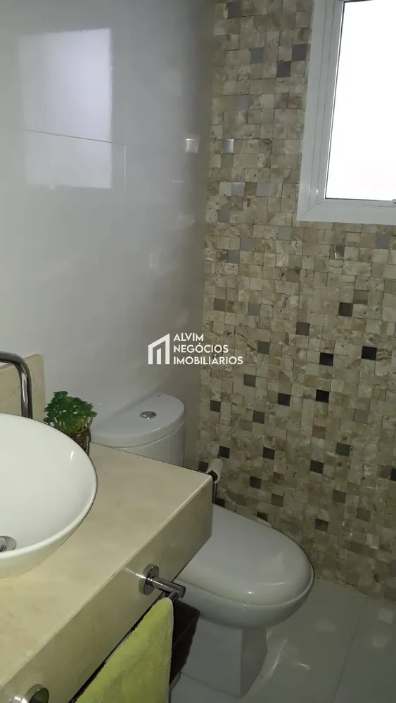 Casa, 3 quartos, 230 m² - Foto 1