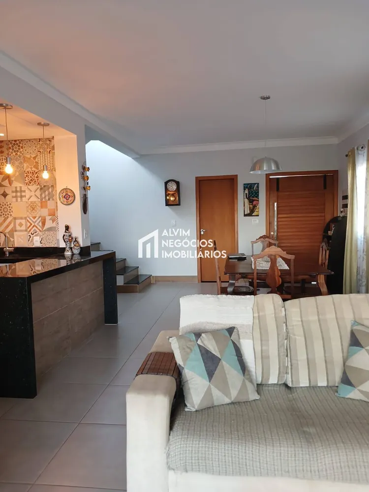 Casa, 3 quartos, 209 m² - Foto 7