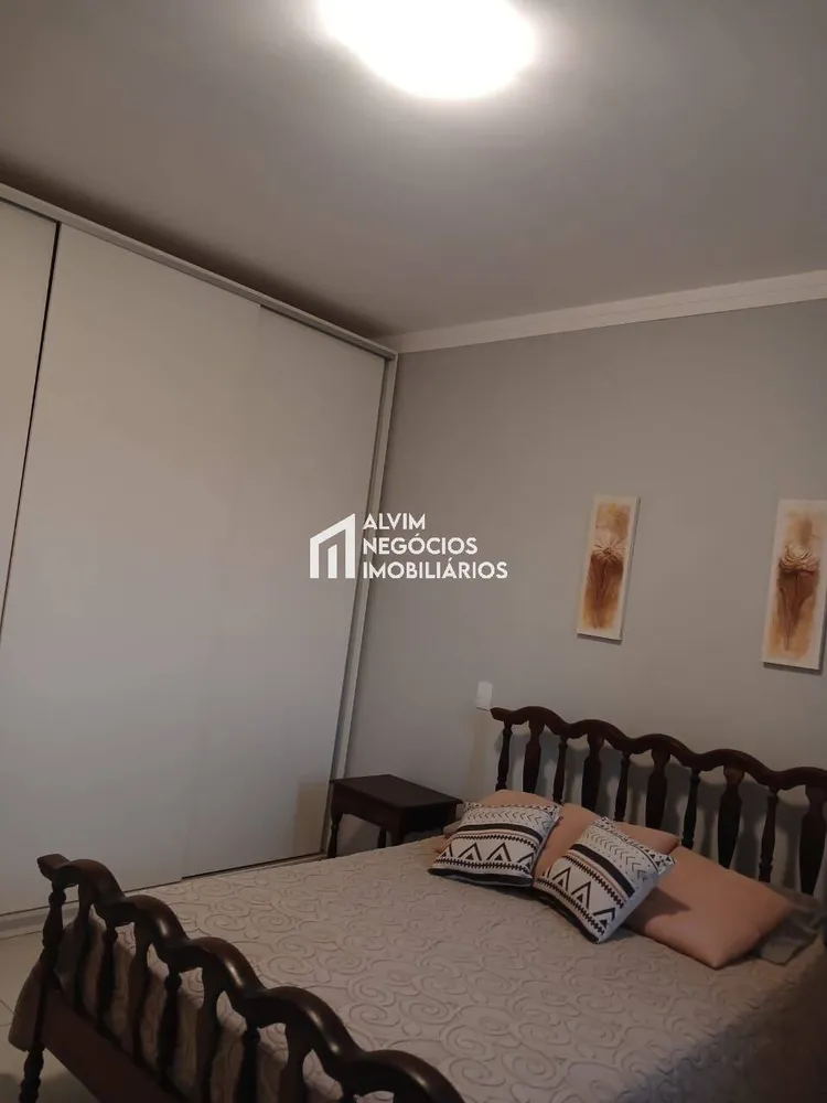 Casa, 3 quartos, 209 m² - Foto 4