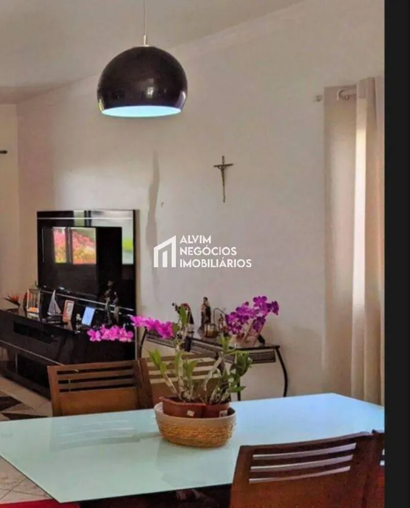 Casa, 3 quartos, 172 m² - Foto 2