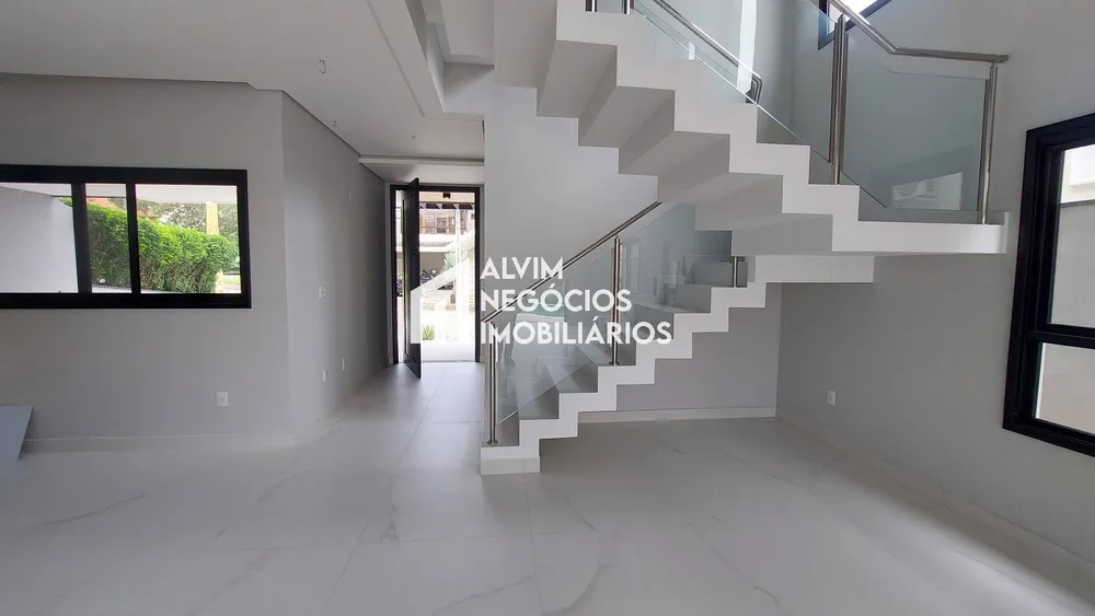 Sobrado, 4 quartos, 349 m² - Foto 2