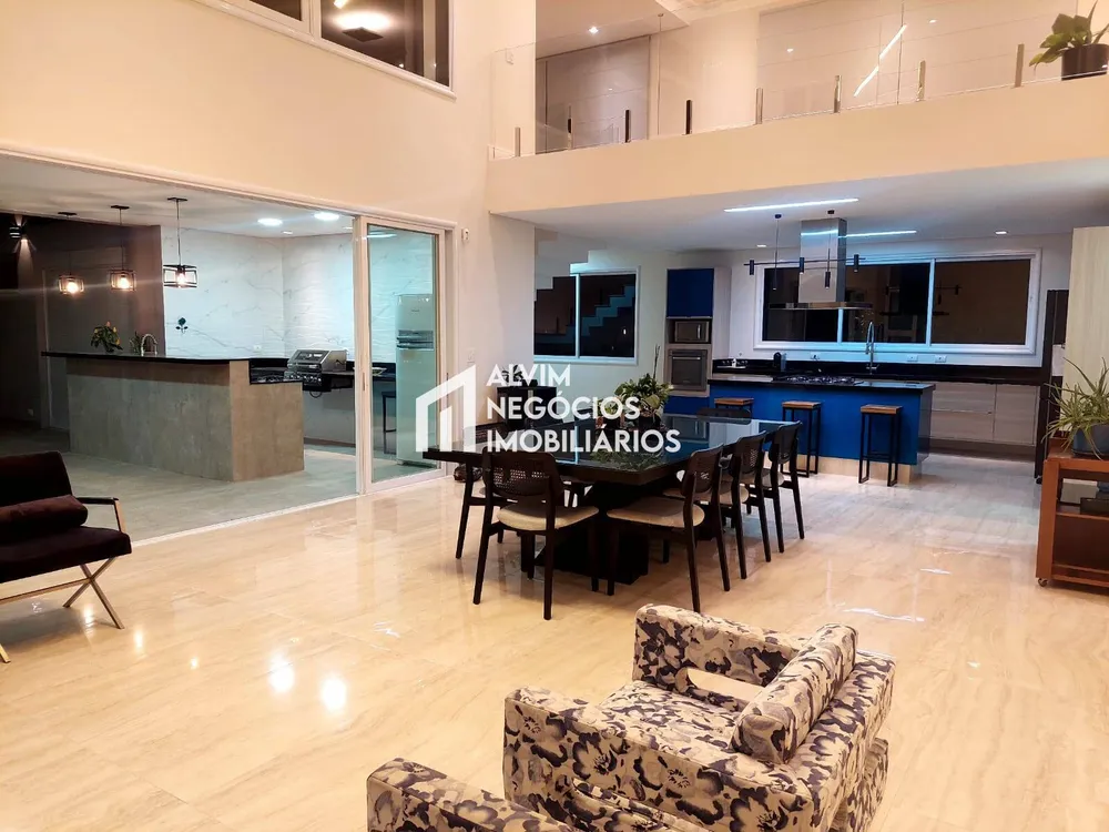Sobrado, 4 quartos, 500 m² - Foto 1