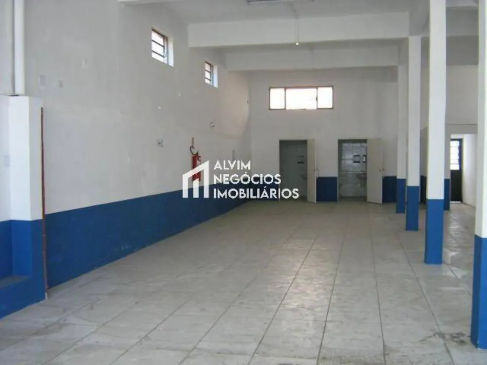 Prédio Inteiro - Foto 1