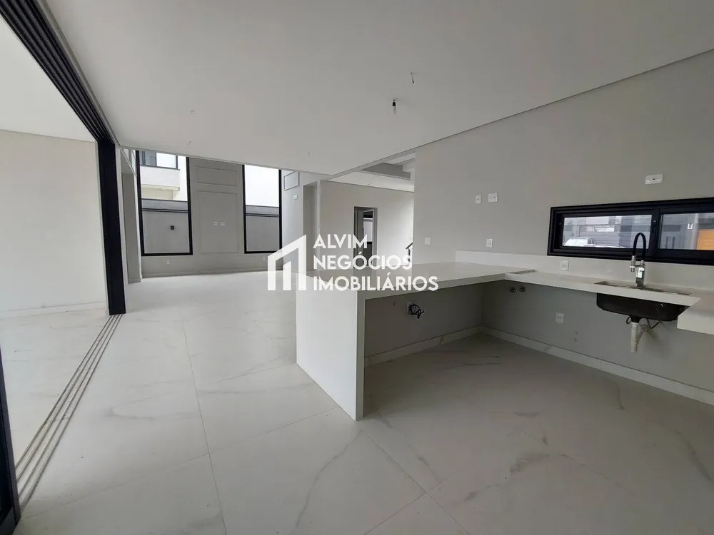 Sobrado, 4 quartos, 354 m² - Foto 4