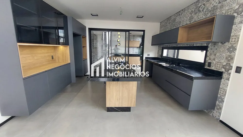 Casa, 3 quartos, 175 m² - Foto 1