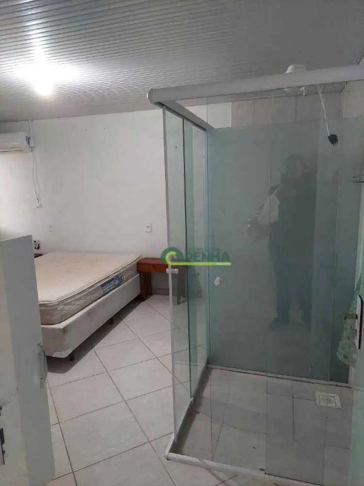 Casa, 4 quartos, 230 m² - Foto 2