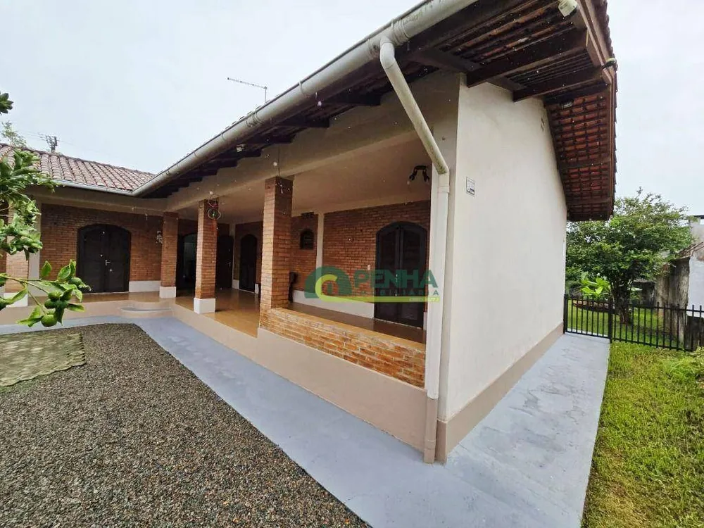 Casa, 3 quartos, 201 m² - Foto 2