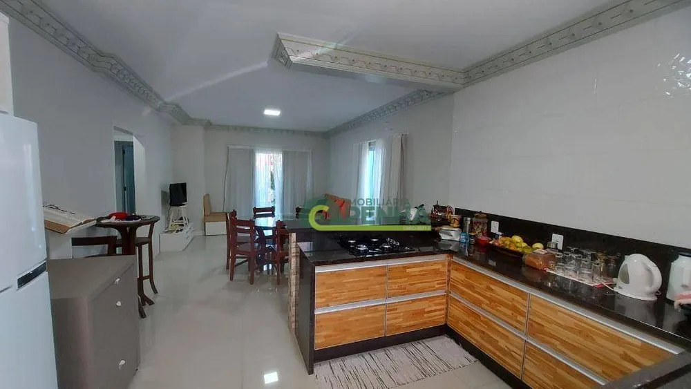 Casa, 5 quartos, 250 m² - Foto 9