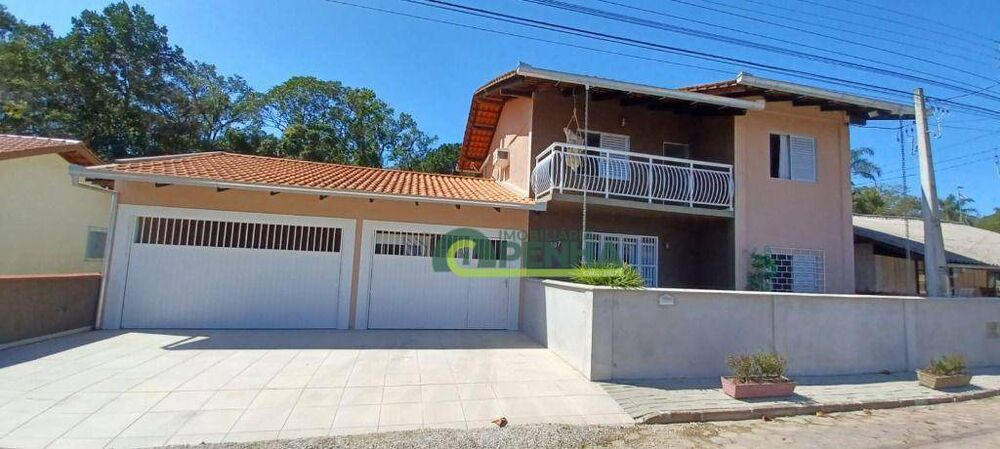 Casa, 4 quartos, 280 m² - Foto 1