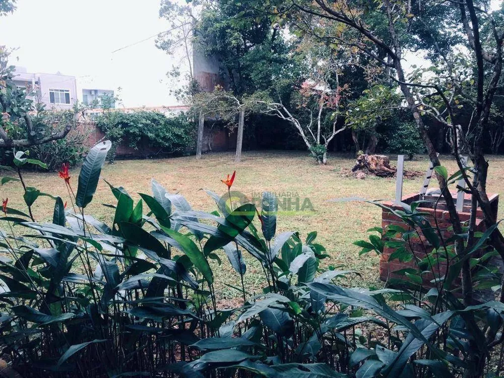 Casa, 6 quartos, 226 m² - Foto 3