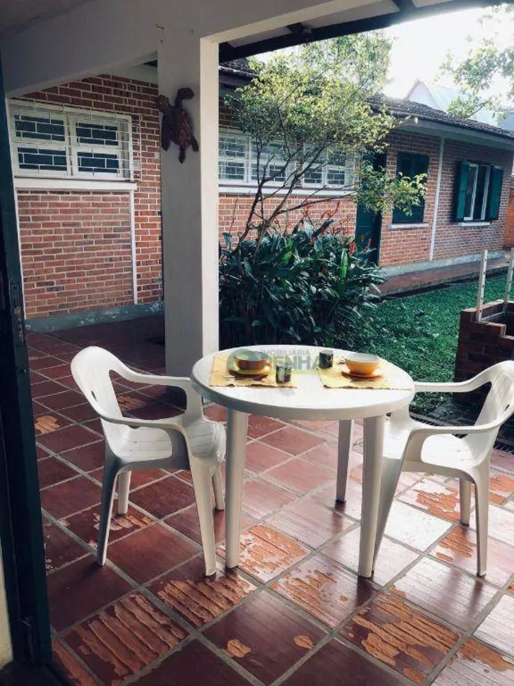 Casa, 6 quartos, 226 m² - Foto 9
