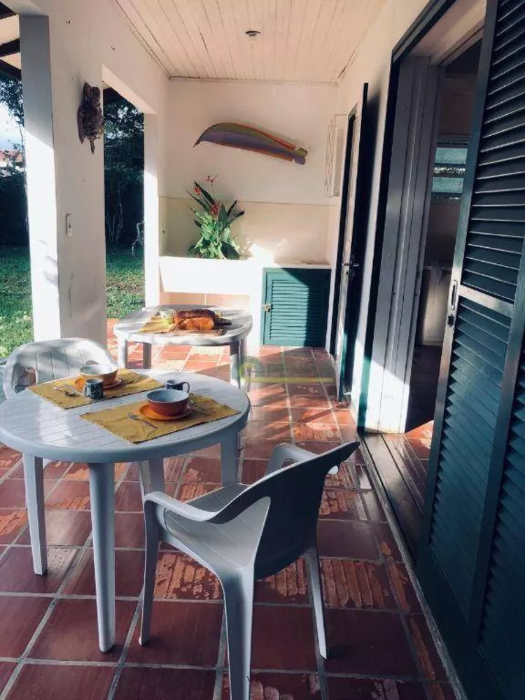 Casa, 6 quartos, 226 m² - Foto 4