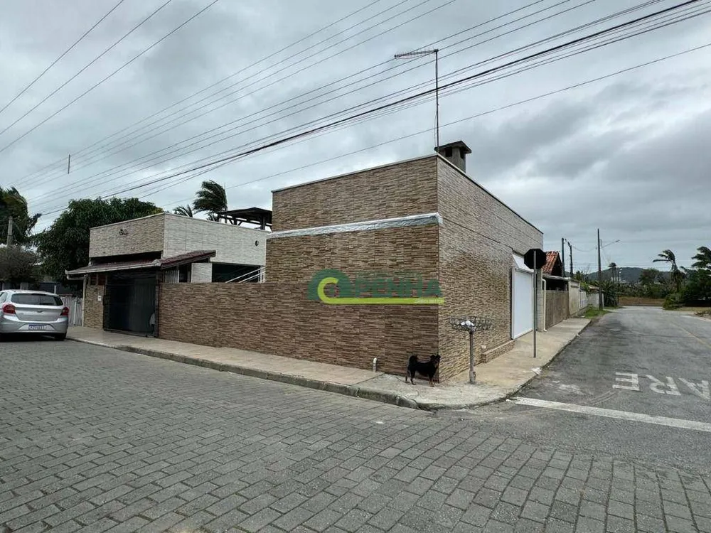 Casa, 5 quartos, 280 m² - Foto 1