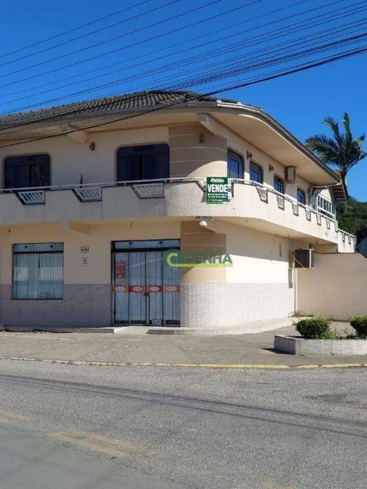Sobrado, 3 quartos, 460 m² - Foto 1