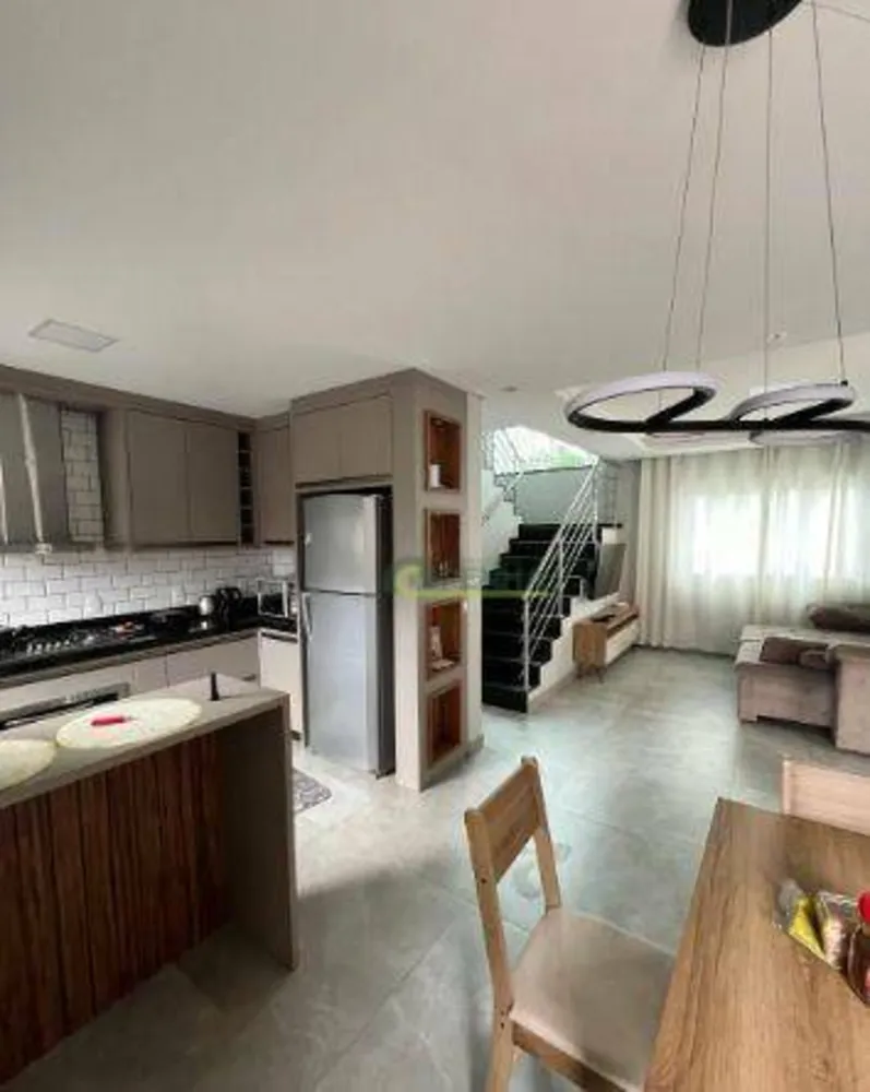 Casa, 4 quartos, 210 m² - Foto 2