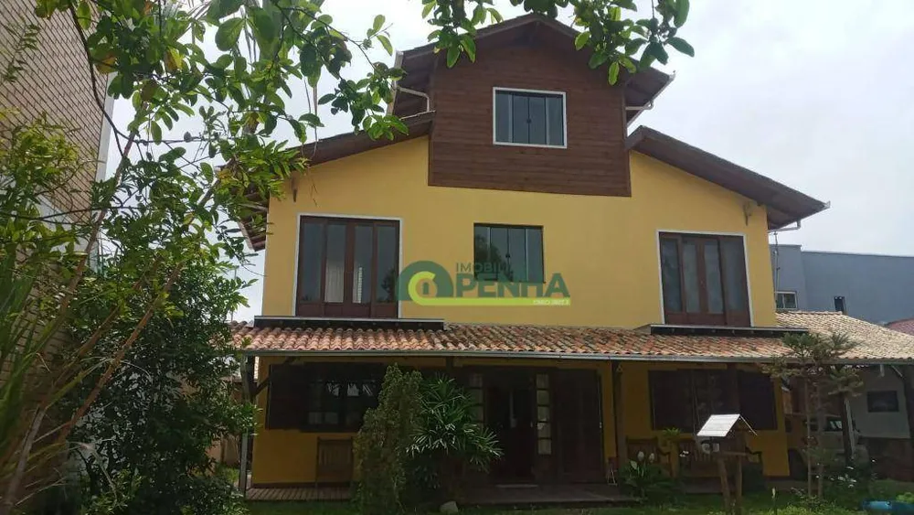Casa, 4 quartos, 151 m² - Foto 1