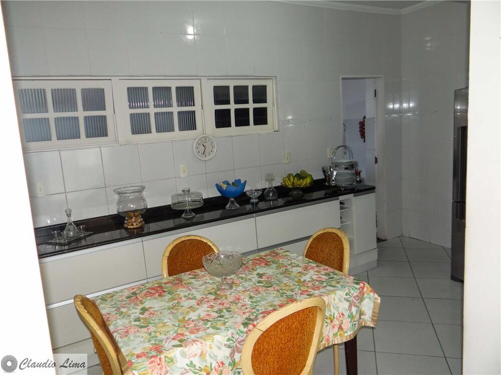 Apartamento à venda com 4 quartos, 142m² - Foto 1