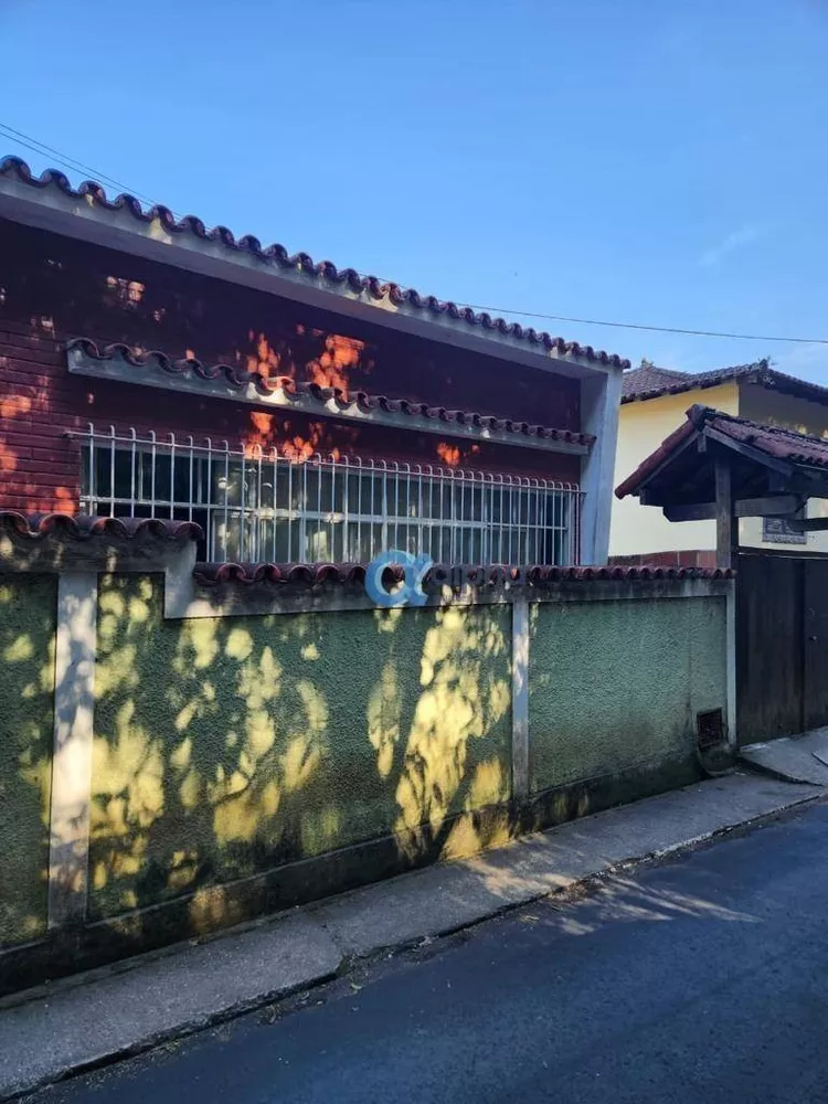 Casa, 6 quartos, 80 m² - Foto 1