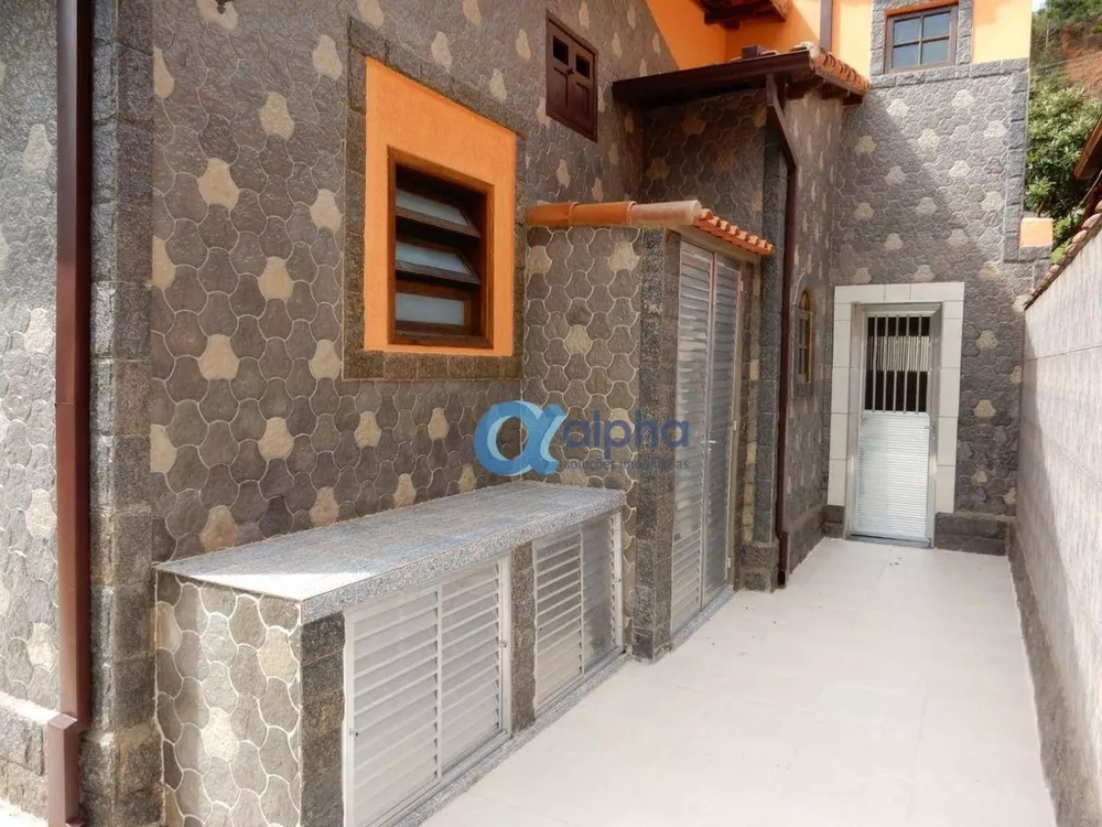 Casa, 5 quartos, 240 m² - Foto 1