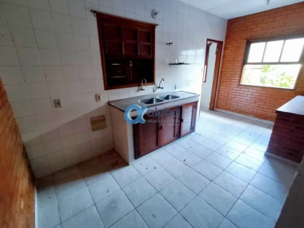 Casa, 5 quartos, 245 m² - Foto 9