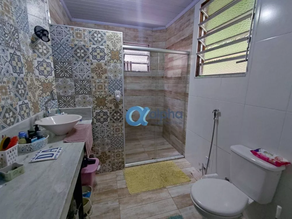 Casa, 6 quartos, 237 m² - Foto 1