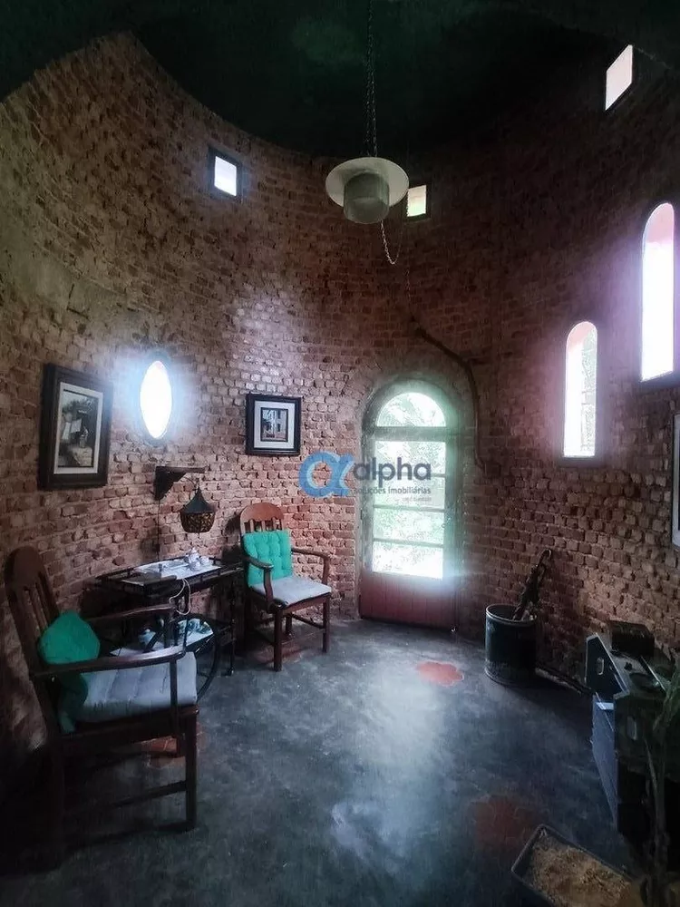 Casa, 6 quartos, 237 m² - Foto 4