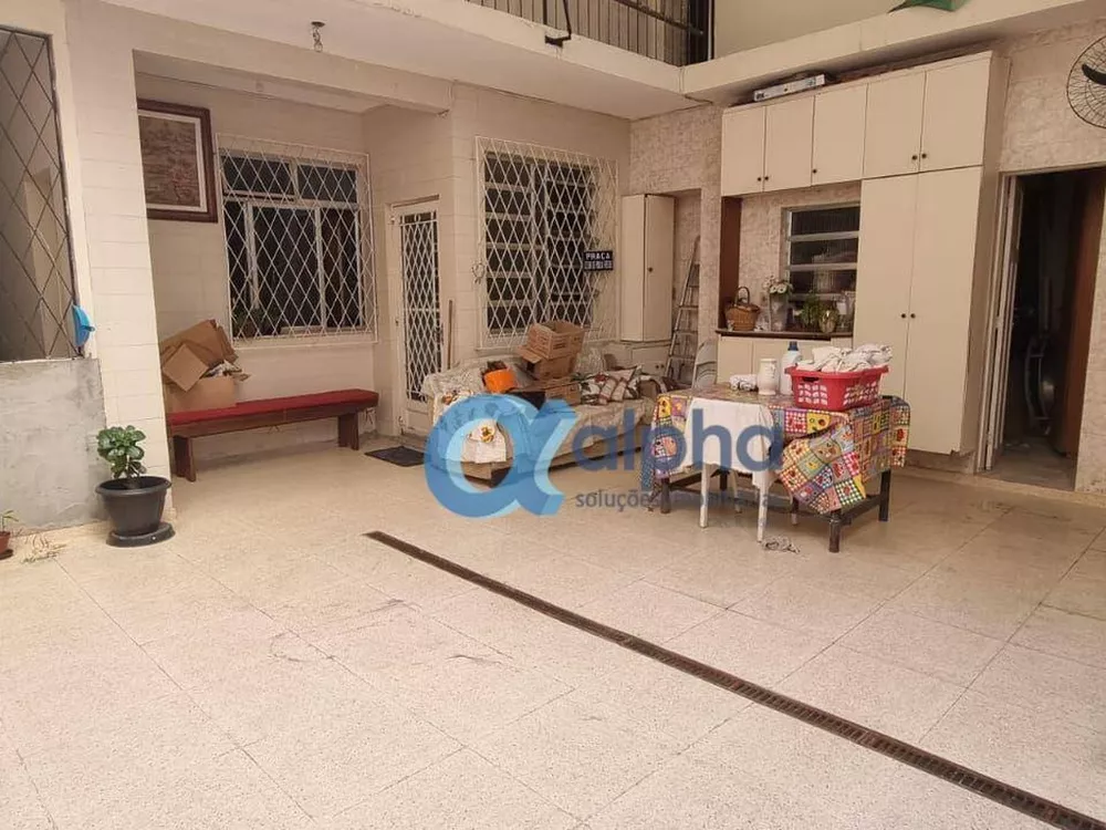 Casa, 4 quartos, 230 m² - Foto 2
