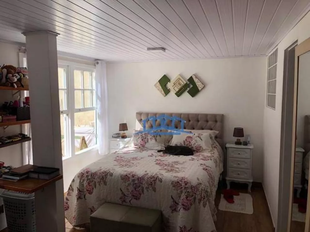 Casa, 4 quartos, 240 m² - Foto 17
