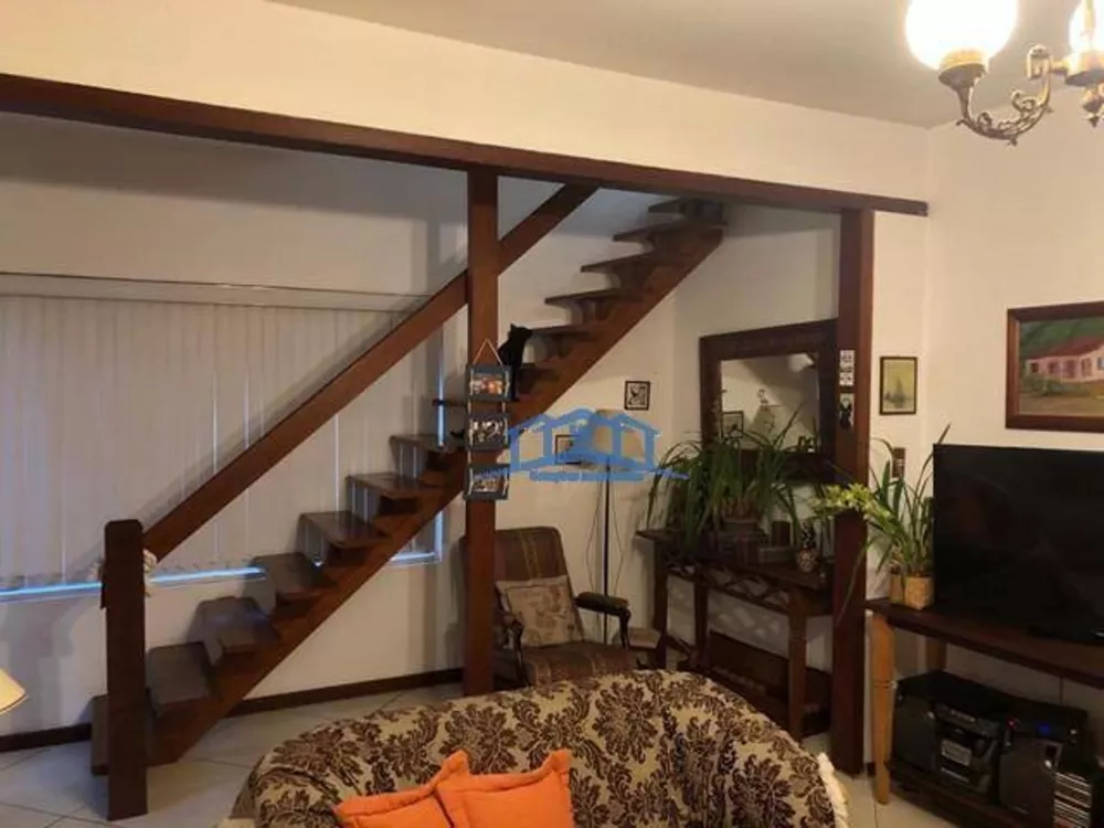 Casa, 4 quartos, 240 m² - Foto 9