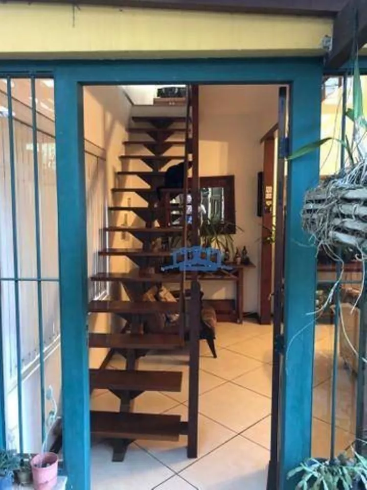 Casa, 4 quartos, 240 m² - Foto 16